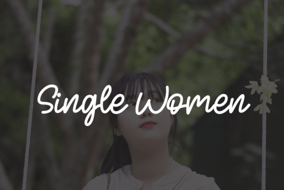 Single Women: A Refined Script Typeface for Modern Brands